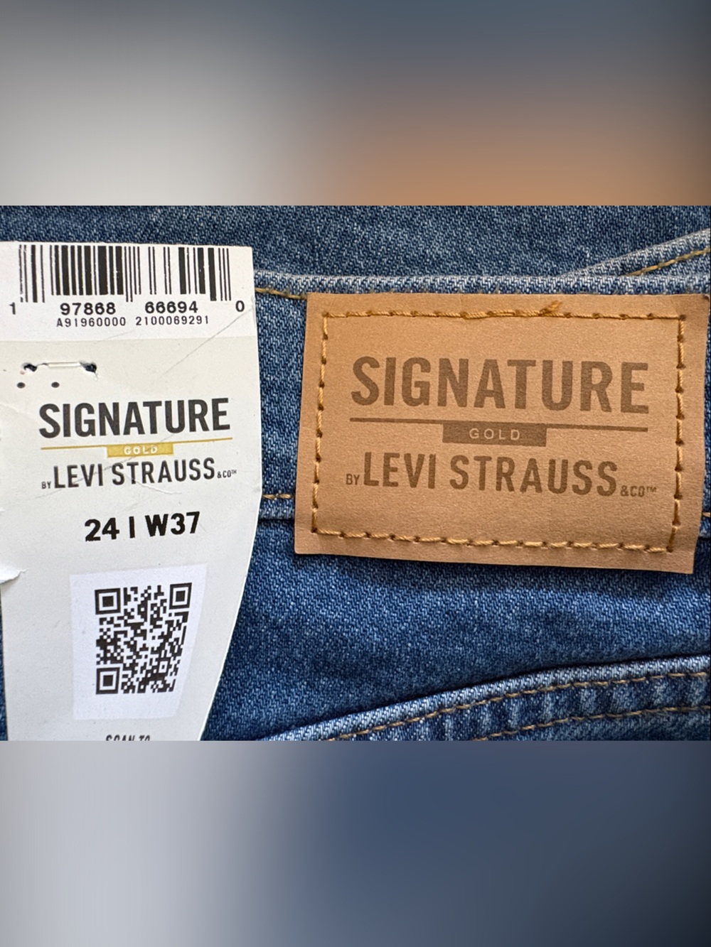 Levi's Signature Gold Women’s Blue Jean skirt with rear split